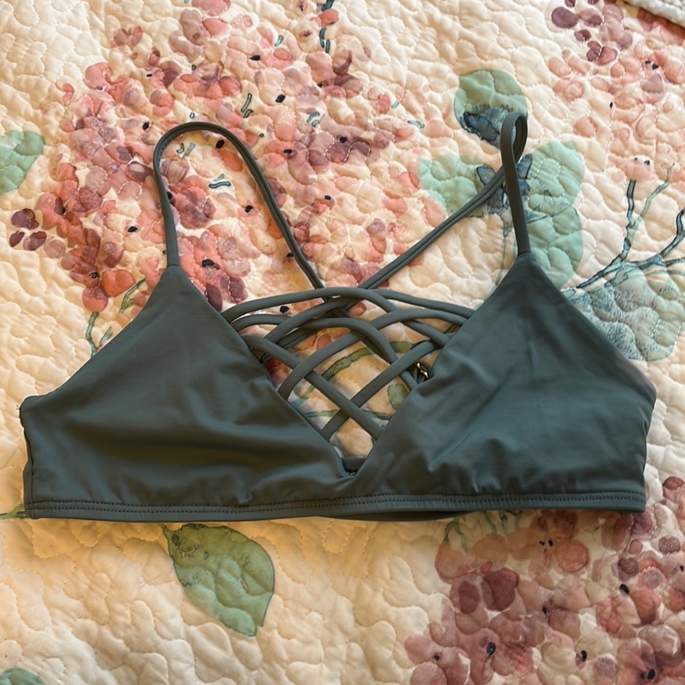 L Space bikini top